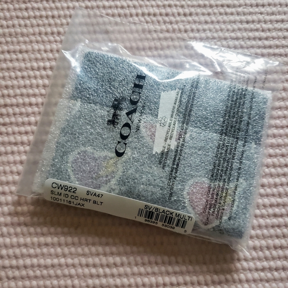 Coach Heart Print Card Case NWT Cute Gift for Mom Spring Wallet - Picture 8 of 8